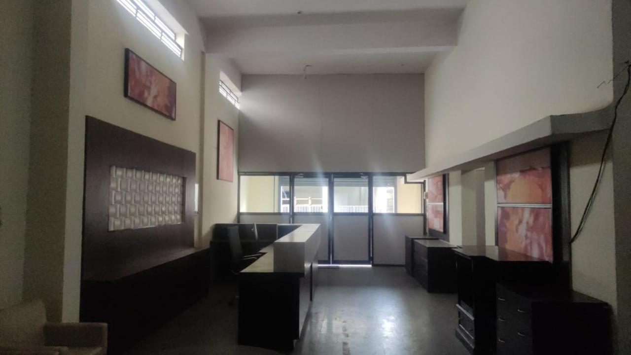 Abuzz Oxfordcaps Bannerghatta Bangalore Exterior photo